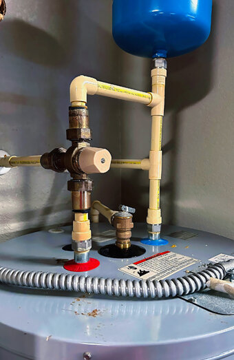 https://morleyhotwater.com.au/uploads/2025/06/gas-hot-water-system-63012.jpg