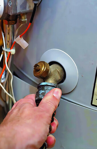https://morleyhotwater.com.au/uploads/2025/06/hot-water-servicing-21854.jpg